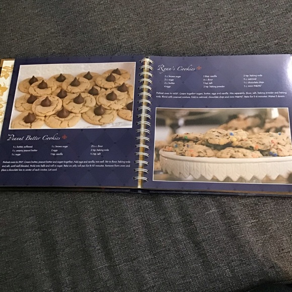 The Gathering of Friends Volume One Hard Cover - Picture 12 of 14